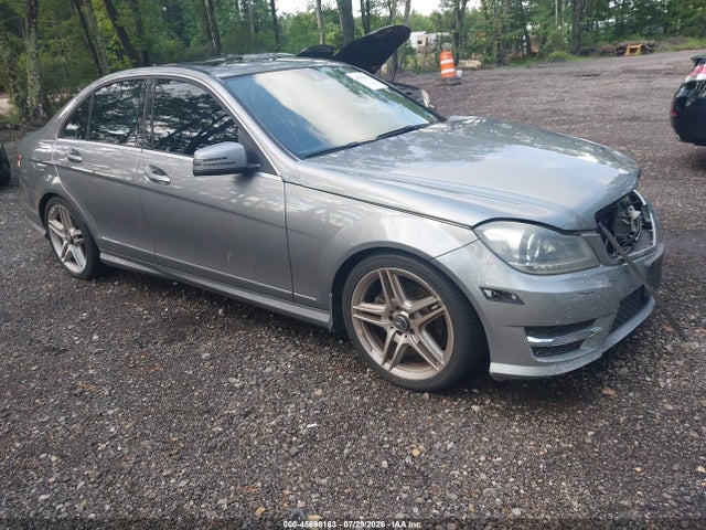 2013 Mercedes-benz C 250 Sport მანქანა იყიდება აუქციონზე, vin: WDDGF4HB3DR290011, აუქციონის ნომერი: 45698163