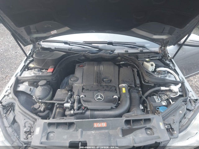 2013 Mercedes-benz C 250 Sport მანქანა იყიდება აუქციონზე, vin: WDDGF4HB3DR290011, აუქციონის ნომერი: 45698163