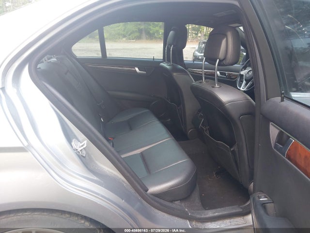 2013 Mercedes-benz C 250 Sport მანქანა იყიდება აუქციონზე, vin: WDDGF4HB3DR290011, აუქციონის ნომერი: 45698163