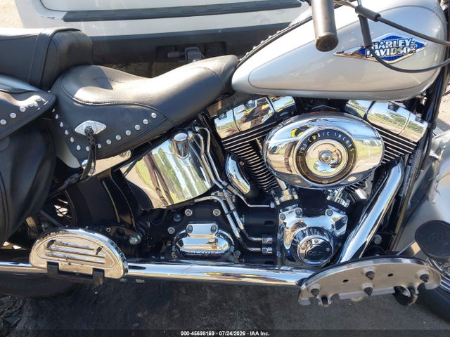 1HD1BWV18FB033990 Harley-Davidson Flstc Heritage Softail Classic
