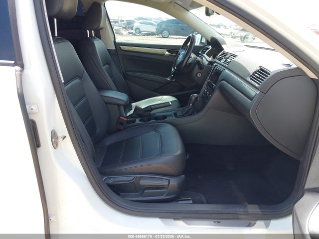 45698170 :رقم المزاد ، 1VWAA7A37JC014512 vin ، 2018 Volkswagen Passat 2.0t R-line/2.0t S مزاد بيع