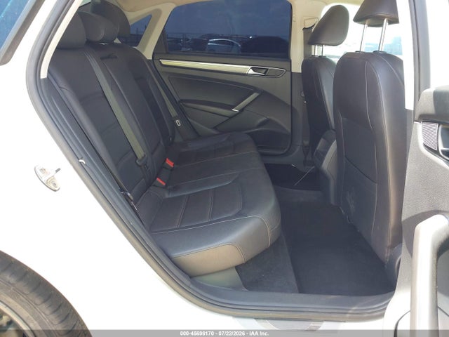 45698170 :رقم المزاد ، 1VWAA7A37JC014512 vin ، 2018 Volkswagen Passat 2.0t R-line/2.0t S مزاد بيع