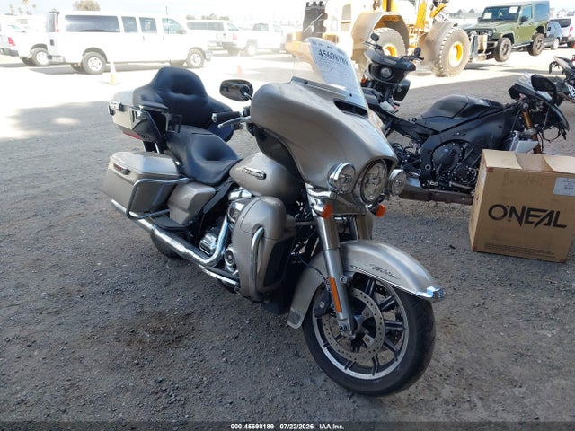 45698189 :رقم المزاد ، 1HD1FCC12JB610883 vin ، 2018 Harley-davidson Flhtcu Ultra Classic Electra Gld مزاد بيع