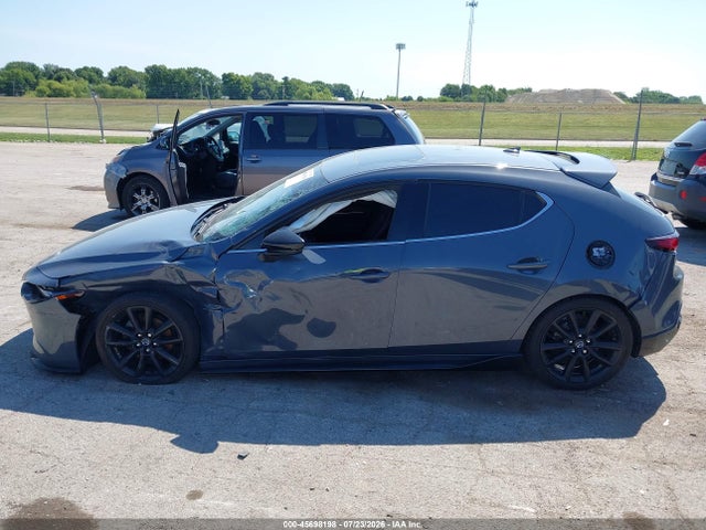 Продажа на аукционе авто 2021 Mazda Mazda3 Premium, vin: JM1BPBML4M1303044, номер лота: 45698198