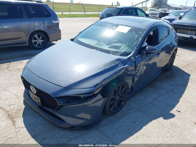 Продажа на аукционе авто 2021 Mazda Mazda3 Premium, vin: JM1BPBML4M1303044, номер лота: 45698198