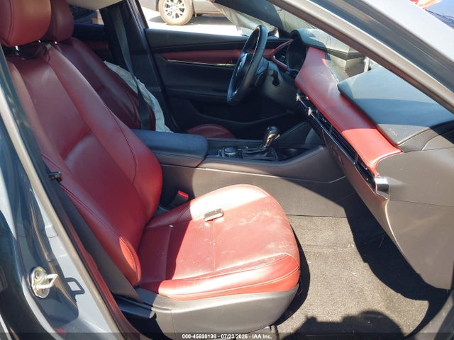 Продажа на аукционе авто 2021 Mazda Mazda3 Premium, vin: JM1BPBML4M1303044, номер лота: 45698198