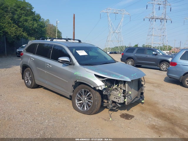 Продаж на аукціоні авто 2017 Toyota Highlander Xle, vin: 5TDJZRFH8HS400490, номер лоту: 45698333
