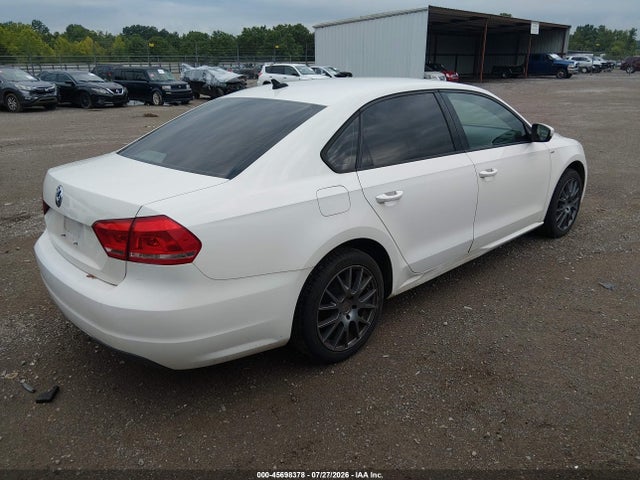 Продажа на аукционе авто 2014 Volkswagen Passat 1.8t Wolfsburg Edition, vin: 1VWAS7A3XEC104806, номер лота: 45698378