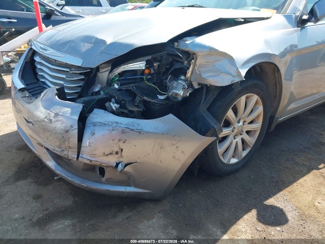 2013 Chrysler 200 Touring მანქანა იყიდება აუქციონზე, vin: 1C3CCBBB7DN539629, აუქციონის ნომერი: 45698473