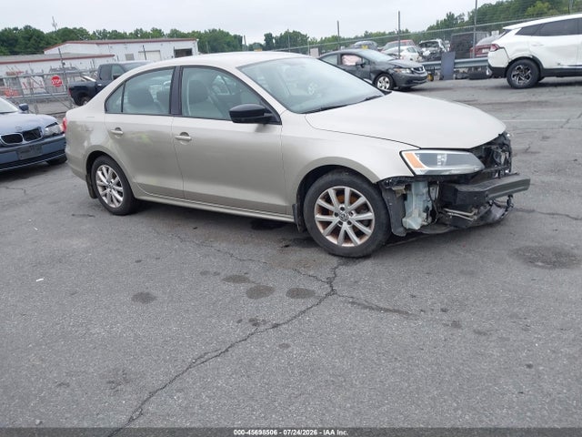 2015 Volkswagen Jetta 2.0l S მანქანა იყიდება აუქციონზე, vin: 3VW2K7AJ7FM221715, აუქციონის ნომერი: 45698506