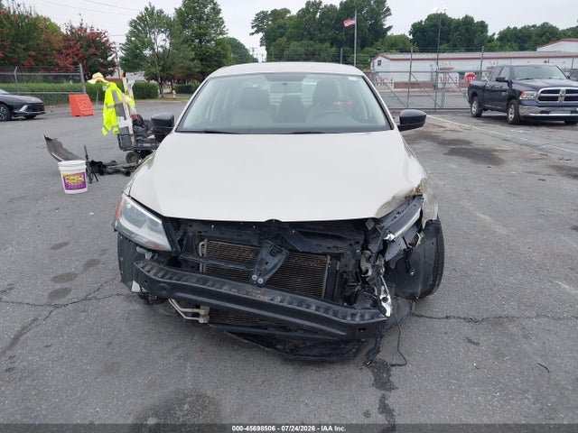 2015 Volkswagen Jetta 2.0l S მანქანა იყიდება აუქციონზე, vin: 3VW2K7AJ7FM221715, აუქციონის ნომერი: 45698506