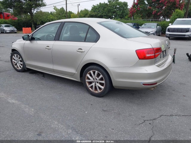 2015 Volkswagen Jetta 2.0l S მანქანა იყიდება აუქციონზე, vin: 3VW2K7AJ7FM221715, აუქციონის ნომერი: 45698506