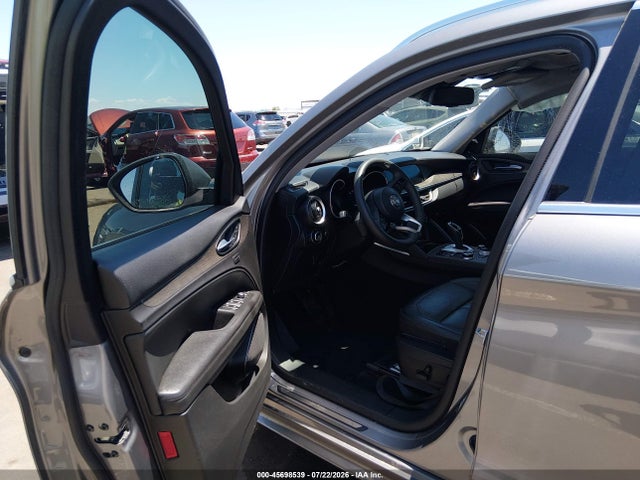 Alfa Romeo Stelvio Ti Awd 2021 ZASPAKBN9M7D09731 Image 5