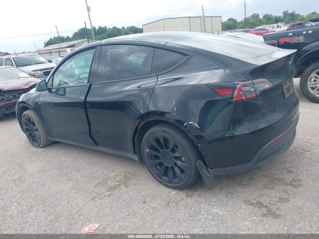 Tesla Model Y 2023 7SAYGAEE0PF703945 Image 3