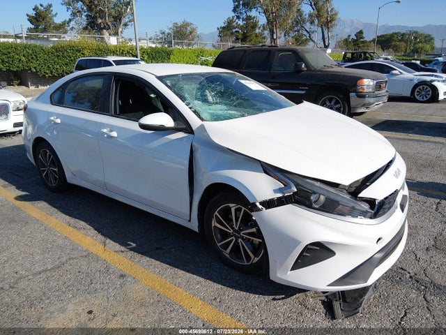 KIA Forte Lxs 2023 3KPF24AD3PE651010 головне зображення