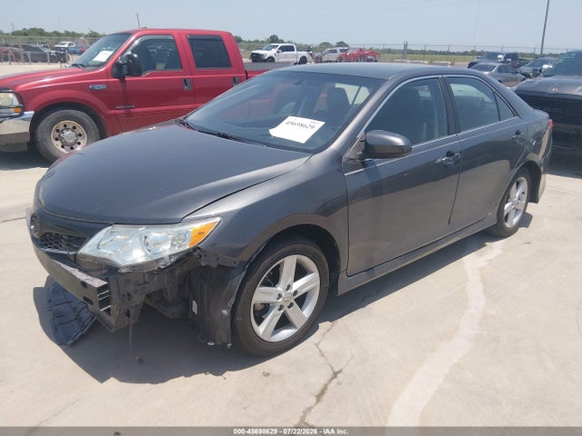 45698629 :رقم المزاد ، 4T1BF1FK0DU256588 vin ، 2013 Toyota Camry Se مزاد بيع