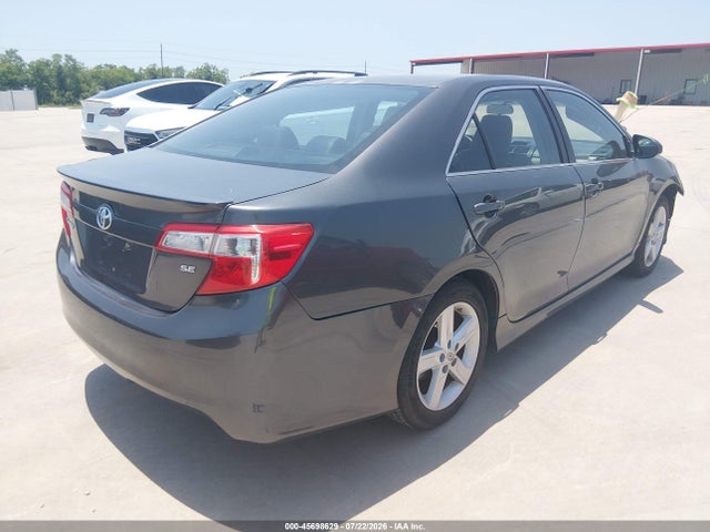 45698629 :رقم المزاد ، 4T1BF1FK0DU256588 vin ، 2013 Toyota Camry Se مزاد بيع