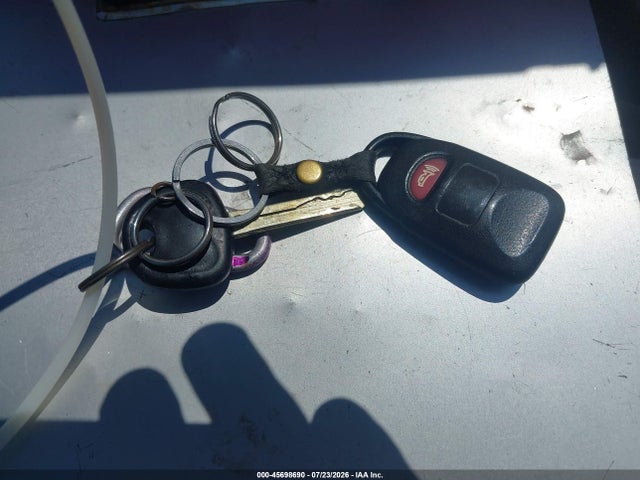 2011 Kia Sorento Lx მანქანა იყიდება აუქციონზე, vin: 5XYKT3A12BG077068, აუქციონის ნომერი: 45698690