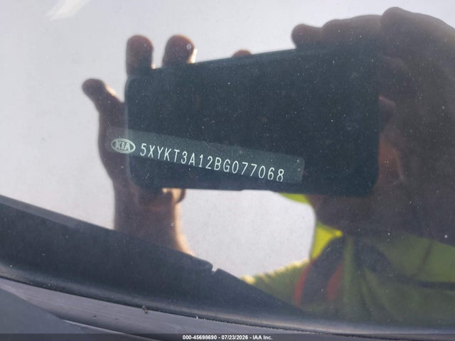 2011 Kia Sorento Lx მანქანა იყიდება აუქციონზე, vin: 5XYKT3A12BG077068, აუქციონის ნომერი: 45698690
