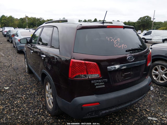 2011 Kia Sorento Lx მანქანა იყიდება აუქციონზე, vin: 5XYKT3A12BG077068, აუქციონის ნომერი: 45698690