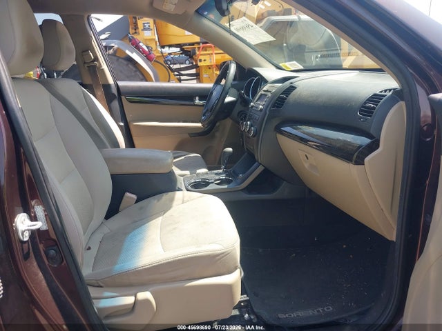2011 Kia Sorento Lx მანქანა იყიდება აუქციონზე, vin: 5XYKT3A12BG077068, აუქციონის ნომერი: 45698690