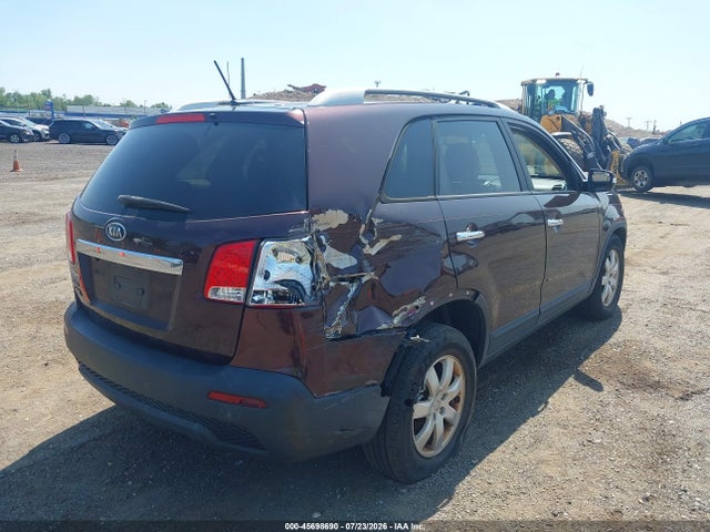 2011 Kia Sorento Lx მანქანა იყიდება აუქციონზე, vin: 5XYKT3A12BG077068, აუქციონის ნომერი: 45698690