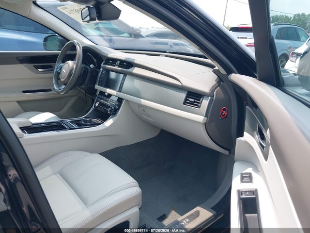 2018 Jaguar Xf 25t მანქანა იყიდება აუქციონზე, vin: SAJBS4FX6JCY54331, აუქციონის ნომერი: 45698714