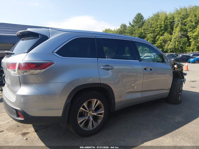 45698734 :رقم المزاد ، 5TDJKRFH2FS153291 vin ، 2015 Toyota Highlander Xle V6 مزاد بيع