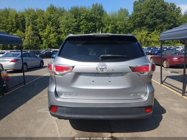 45698734 :رقم المزاد ، 5TDJKRFH2FS153291 vin ، 2015 Toyota Highlander Xle V6 مزاد بيع