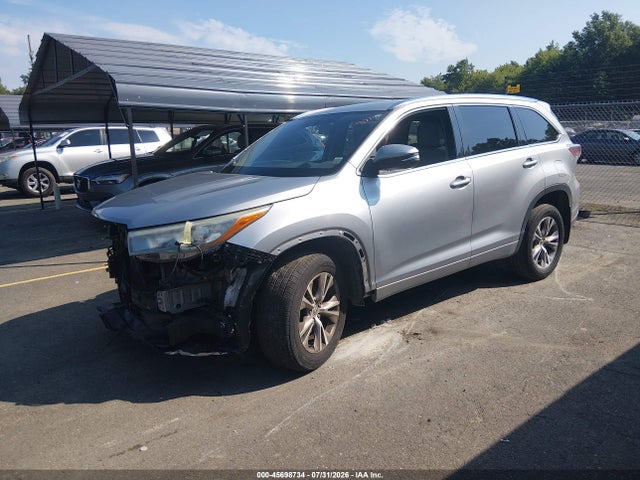 45698734 :رقم المزاد ، 5TDJKRFH2FS153291 vin ، 2015 Toyota Highlander Xle V6 مزاد بيع