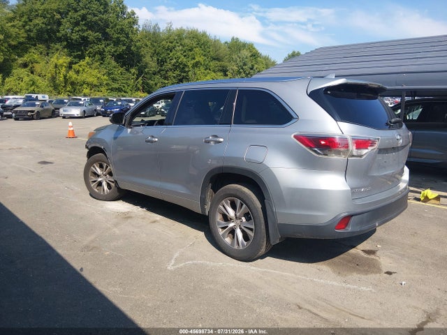 45698734 :رقم المزاد ، 5TDJKRFH2FS153291 vin ، 2015 Toyota Highlander Xle V6 مزاد بيع