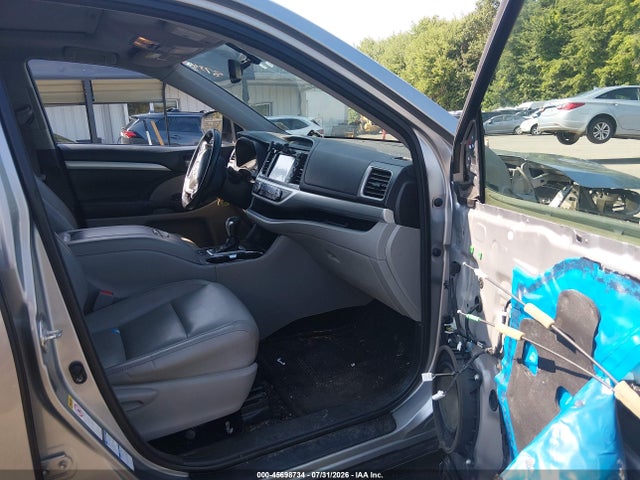 45698734 :رقم المزاد ، 5TDJKRFH2FS153291 vin ، 2015 Toyota Highlander Xle V6 مزاد بيع