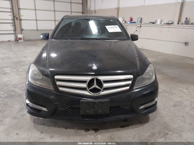 45698768 :رقم المزاد ، WDDGF8AB2DR244302 vin ، 2013 Mercedes-benz C 300 Sport 4matic مزاد بيع