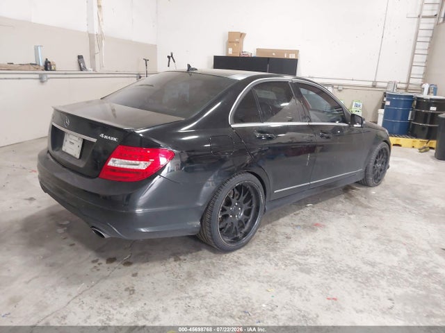 45698768 :رقم المزاد ، WDDGF8AB2DR244302 vin ، 2013 Mercedes-benz C 300 Sport 4matic مزاد بيع