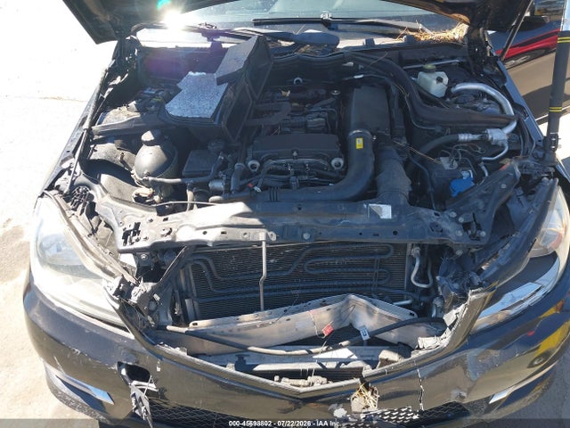 45698802 :رقم المزاد ، WDDGF4HB8CA633182 vin ، 2012 Mercedes-benz C 250 مزاد بيع