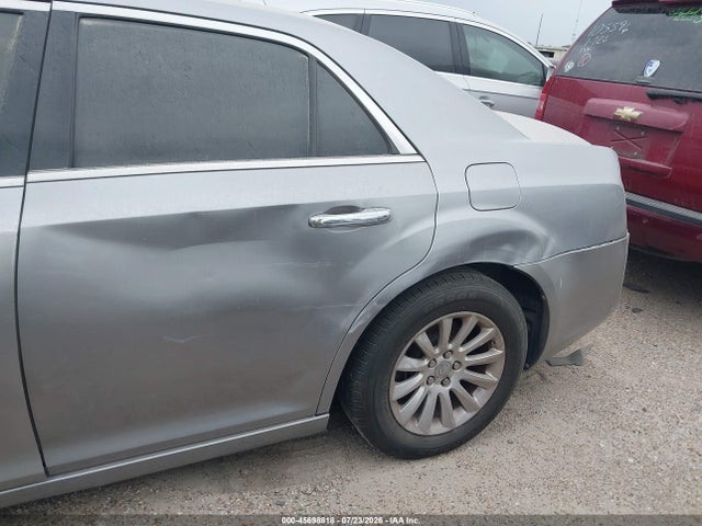 2013 Chrysler 300 Motown მანქანა იყიდება აუქციონზე, vin: 2C3CCAAGXDH626361, აუქციონის ნომერი: 45698818