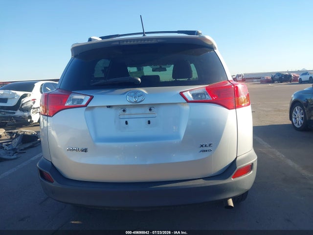 2T3RFREV0EW144228 Toyota Rav4 Xle