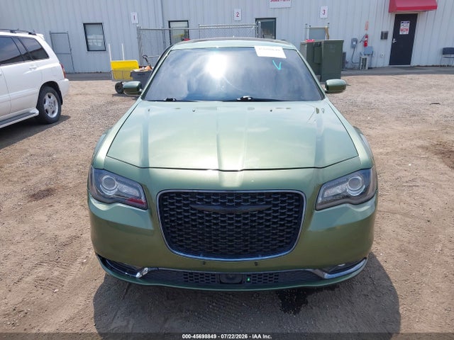 Продаж на аукціоні авто 2018 Chrysler 300 300s Awd, vin: 2C3CCAGG8JH300562, номер лоту: 45698849