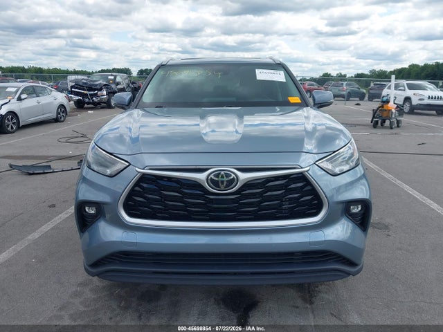 5TDHZRBH0NS185171 Toyota Highlander Xle