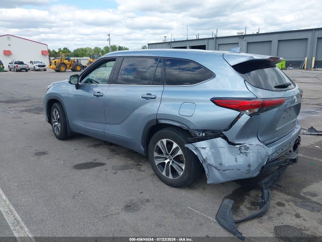 5TDHZRBH0NS185171 Toyota Highlander Xle
