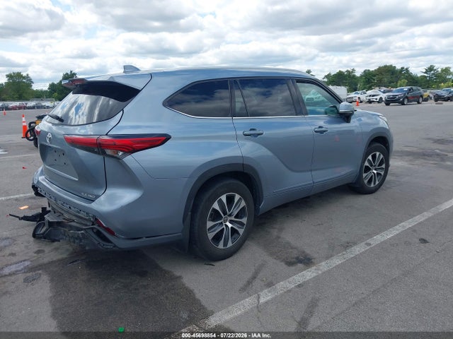 5TDHZRBH0NS185171 Toyota Highlander Xle