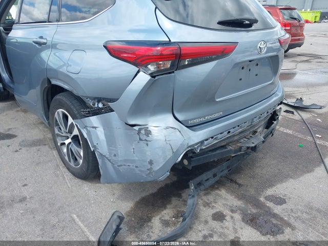 5TDHZRBH0NS185171 Toyota Highlander Xle