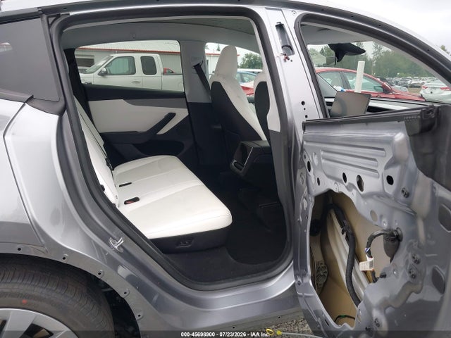 Продаж на аукціоні авто 2026 Tesla Model Y All-wheel Drive/long Range Launch Series/premium All-wheel Drive, vin: 7SAYGDEE5TF454781, номер лоту: 45698900