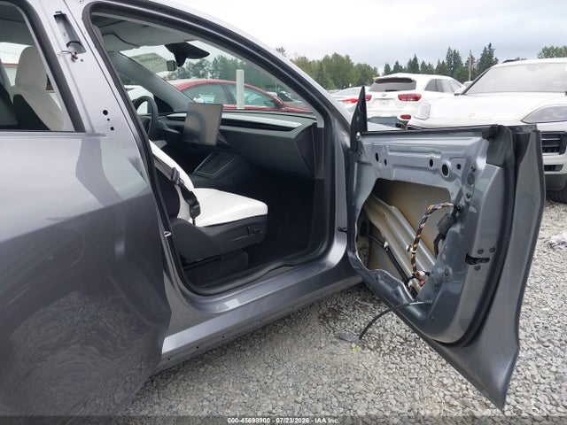 Продаж на аукціоні авто 2026 Tesla Model Y All-wheel Drive/long Range Launch Series/premium All-wheel Drive, vin: 7SAYGDEE5TF454781, номер лоту: 45698900