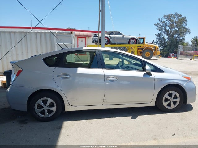 JTDKN3DU9E0391665 Toyota Prius Three