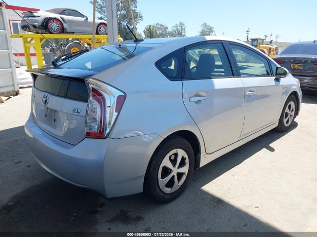 JTDKN3DU9E0391665 Toyota Prius Three