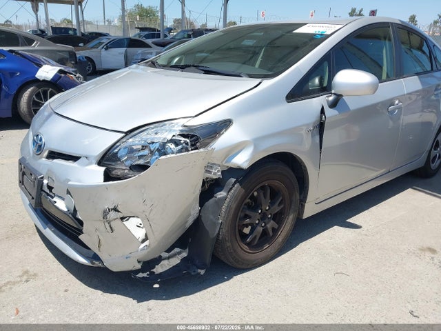 JTDKN3DU9E0391665 Toyota Prius Three