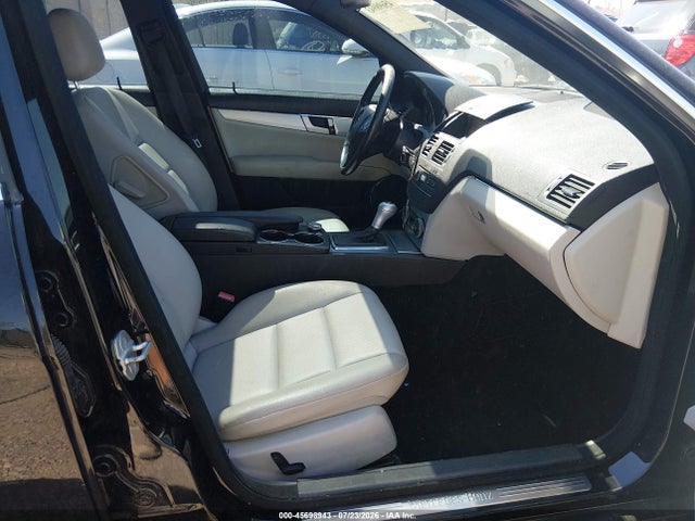 45698943 :رقم المزاد ، WDDGF5EB1BR173731 vin ، 2011 Mercedes-benz C 300 Sport مزاد بيع