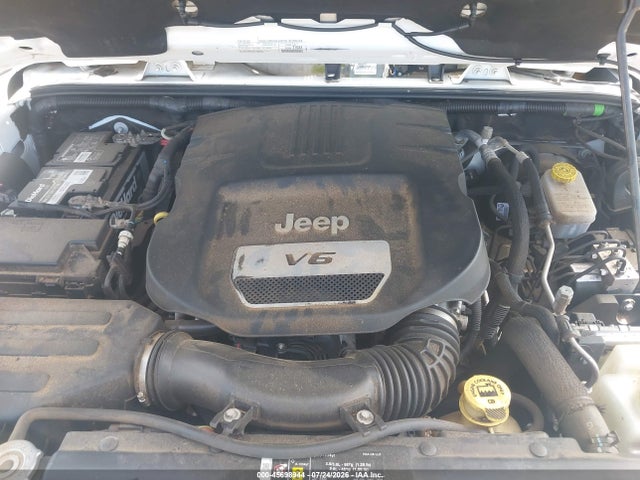 2018 Jeep Wrangler Jk Unlimited Sahara 4x4 მანქანა იყიდება აუქციონზე, vin: 1C4BJWEG5JL909401, აუქციონის ნომერი: 45698944