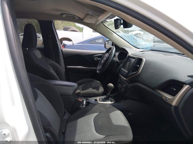 45698961 :رقم المزاد ، 1C4PJLCS7EW105858 vin ، 2014 Jeep Cherokee Latitude مزاد بيع